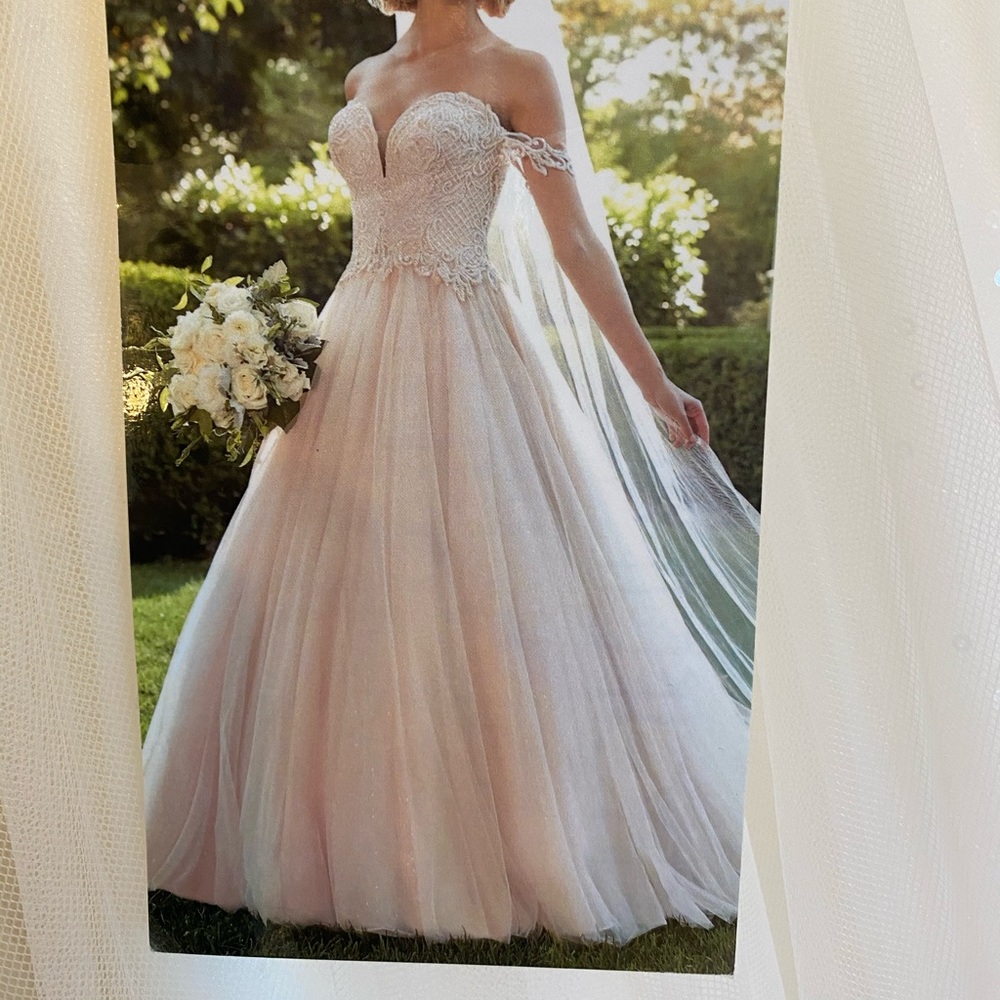 Wedding gown